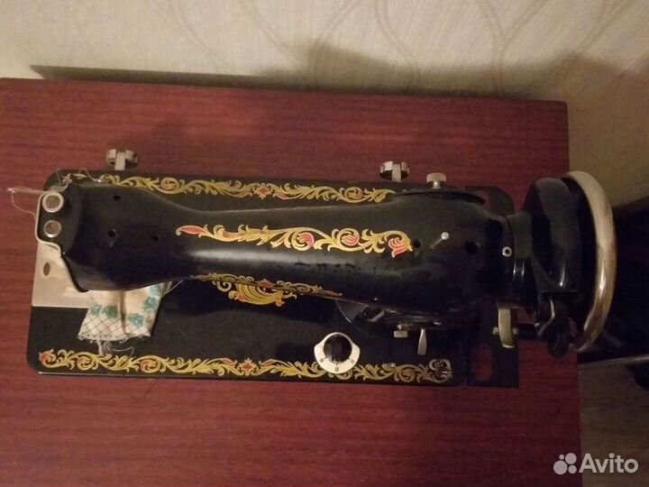 Швейная машина Чайка 2