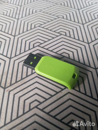 Флешка на 16 гб usb