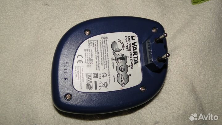 Зарядное устройство Varta