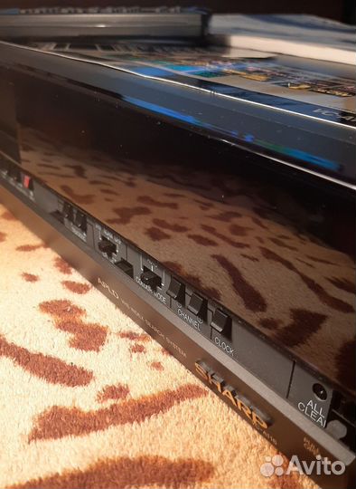 Видеокассетный магнитофон sharp