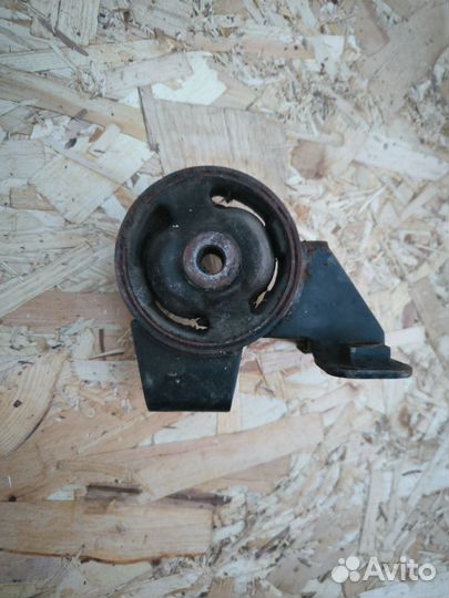 Подушка двигателя передняя на daewoo Matiz