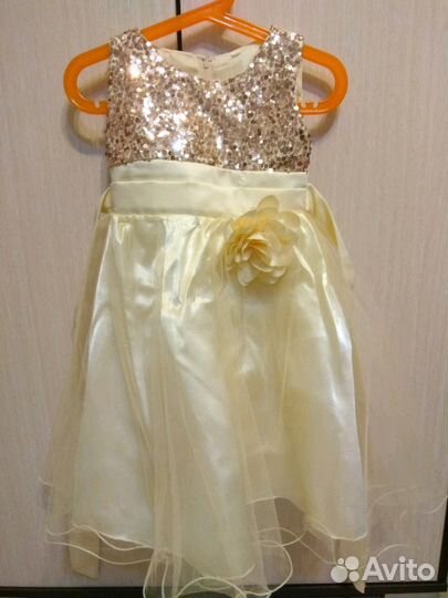 Платье нарядное на 2-3года