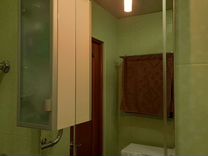 Зеркало-шкаф с подсветкой в ванную комнату