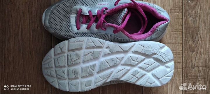 Кроссовки для девочки