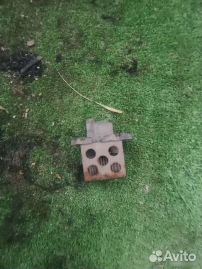 Резистор вентилятора радиатора Renault Scenic 2