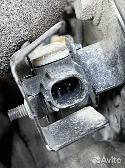 Замок капота Nissan Juke