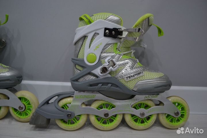 Роликовые коньки