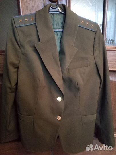 Военный китель