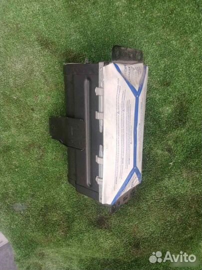 Подушка безопасности в торпедо Renault Scenic 2