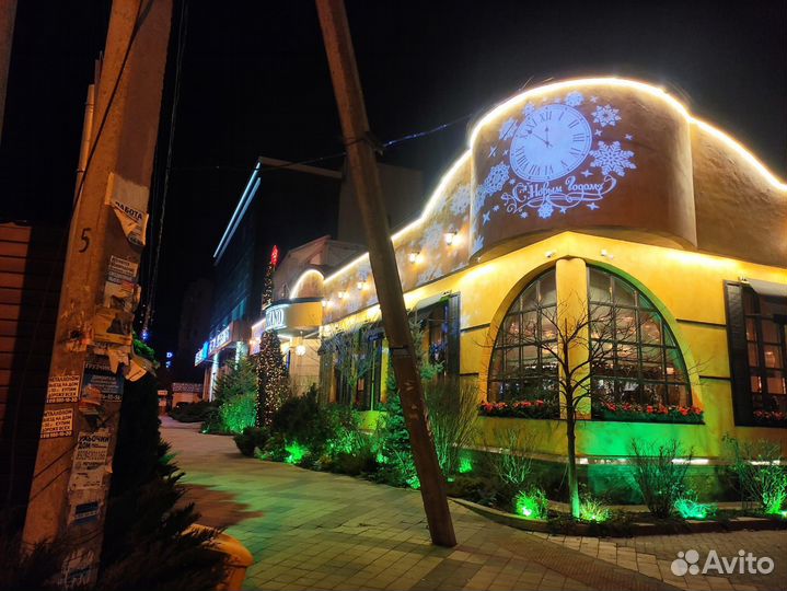 Гобо проектор для рекламы на тротуаре