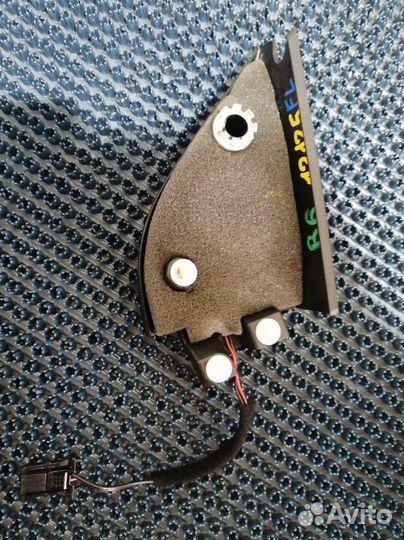 Уголок двери Volkswagen Passat