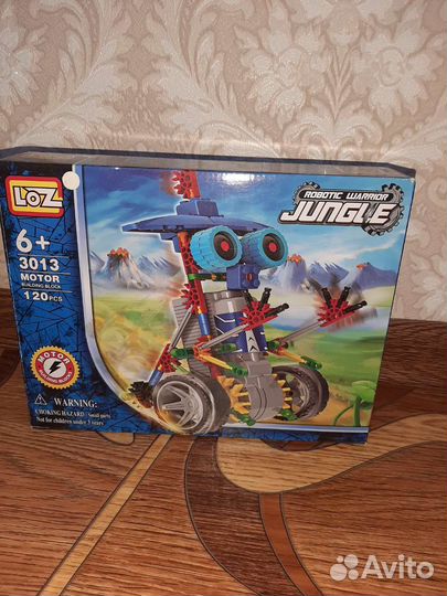 Конструктор robot warrior jungle