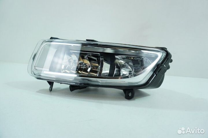 Фара противотуманная передняя левая Volkswagen