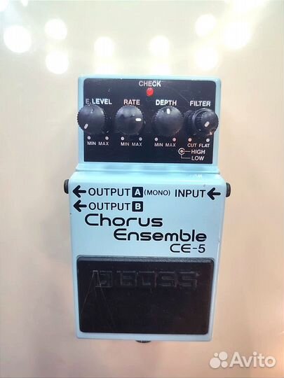 Педаль Boss Chorus Ensemble CE-5