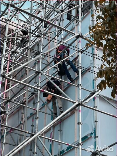 Сценические конструкции из лесов Layher