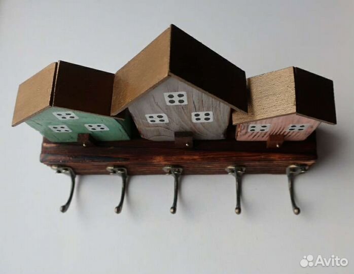 Деревянный декор. Ключница настенная