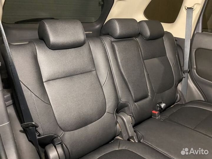 Чехлы на Mitsubishi Outlander 3