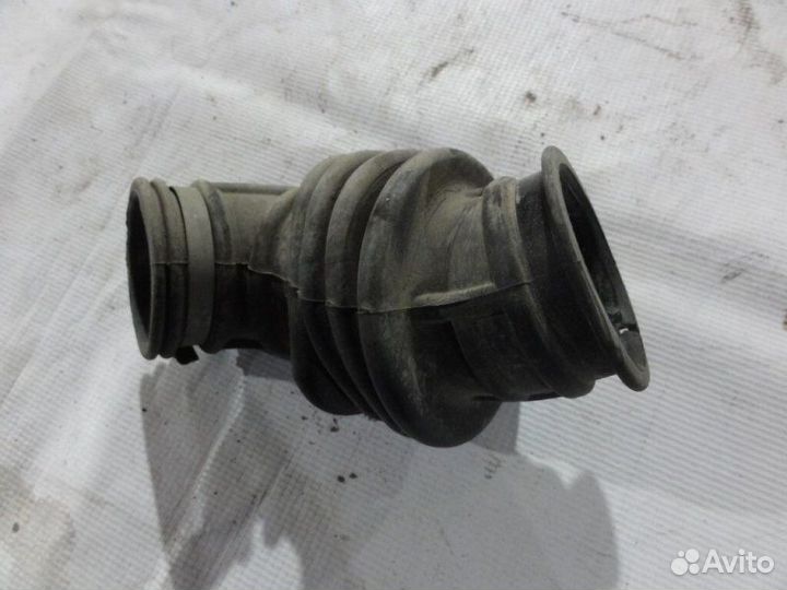 Патрубок воздушного фильтра Ford Focus 3 седан