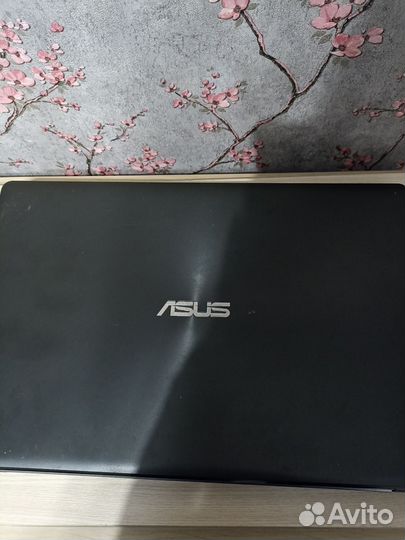 Ноутбук asus
