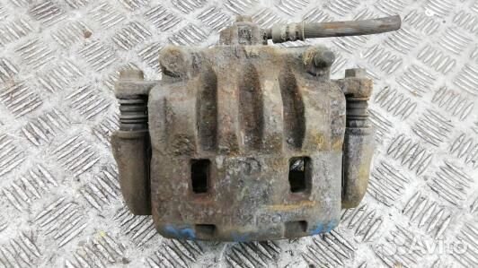 Суппорт тормозной передний левый subaru legacy 5