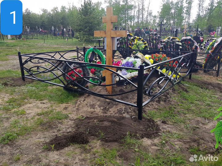 Ограды на кладбище