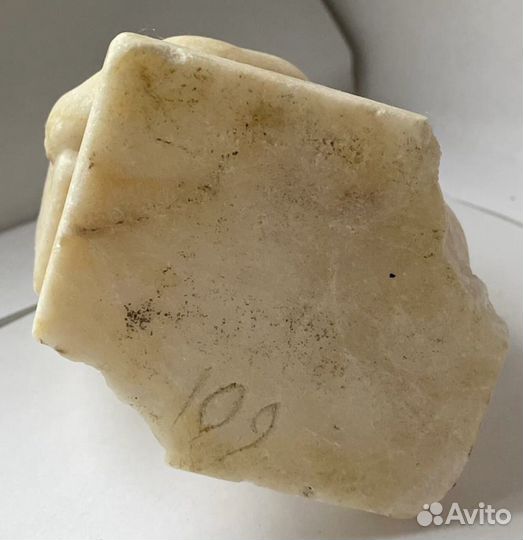 Медведь из камня фигурка