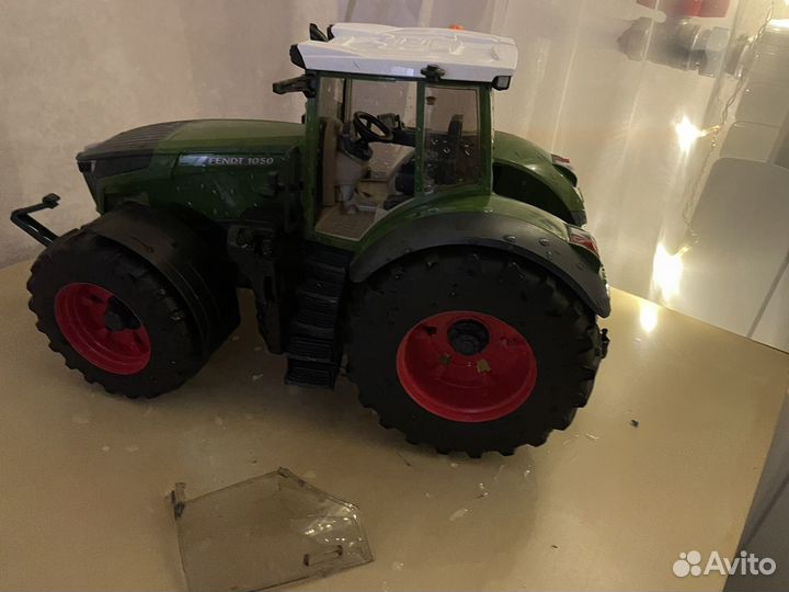 Bruder трактор