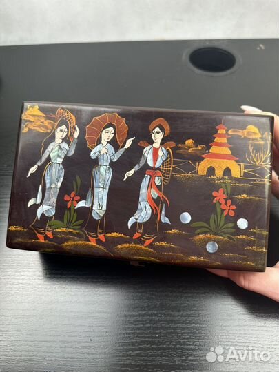Антикварная шкатулка.Китай вьетнамлак