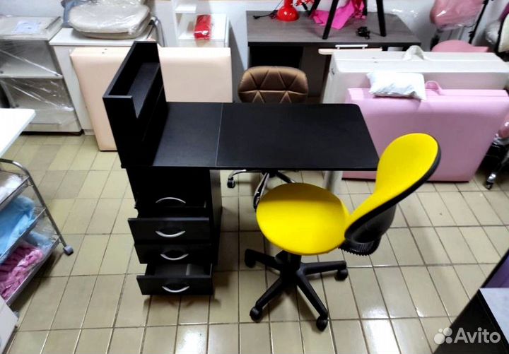 Письменный стол