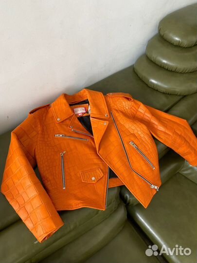 Куртка из кожи крокодила