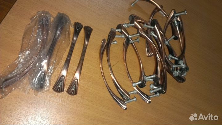 Мебельные ручки новые