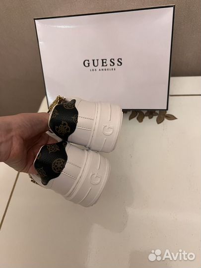 Кроссовки Guess 37