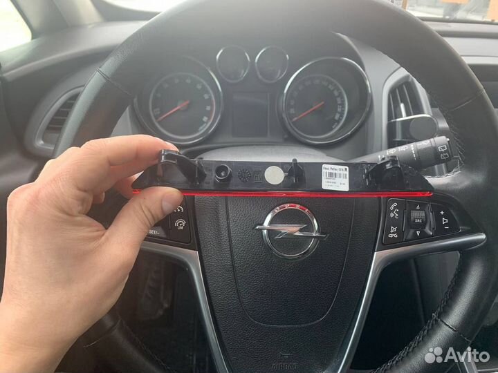 Отражатель,катафот в бампер Opel Astra J GTC новый