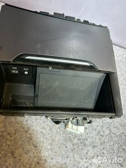 Безпроводная зарядка Genesis G80 2.0 G4KL 2018