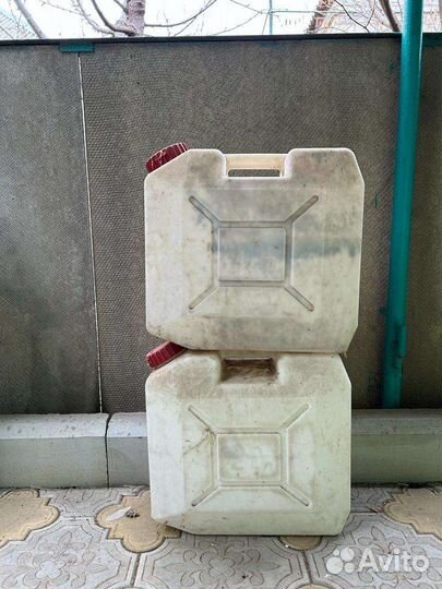 Канистра пластиковая