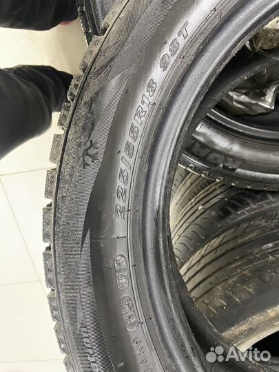 Roadstone Winguard WinSpike SUV 225/55 R18