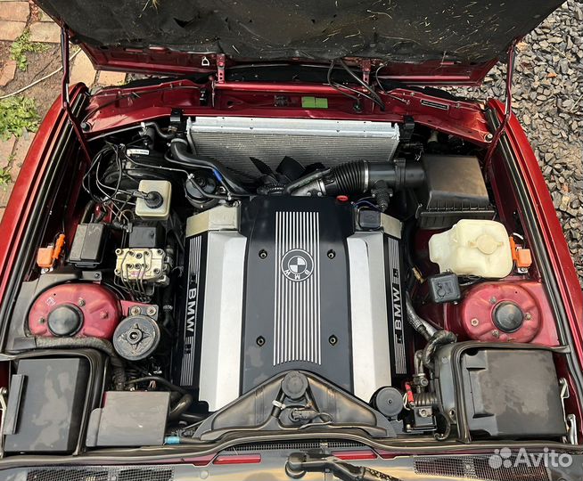 В разборе BMW 740i/750iL E32