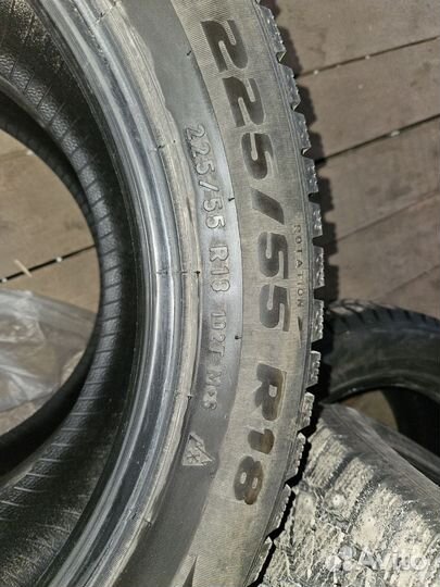 Pirelli Formula Ice 225/55 R18 102T