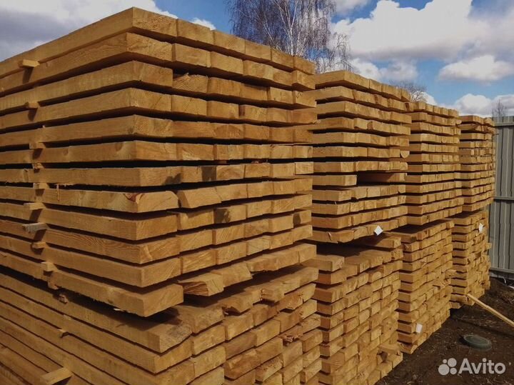 Доски из сосны, универсальное решение для строител