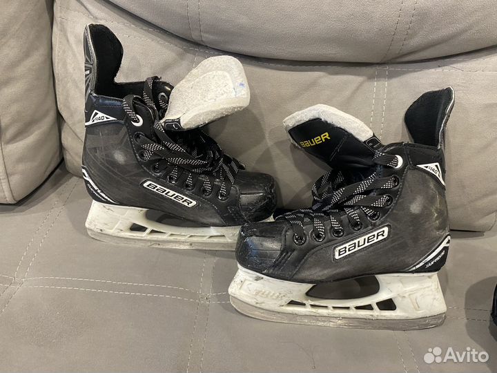 Коньки хоккейные