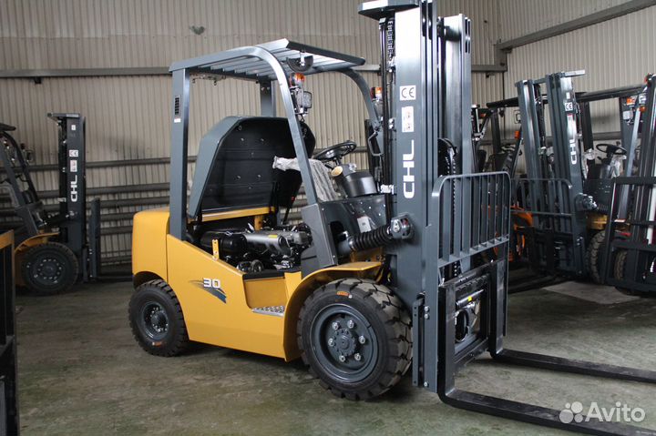 Вилочный погрузчик CHL CPCD30, 2023