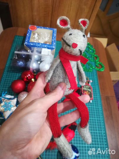 Новогодние игрушки