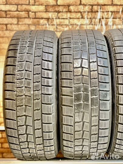 Dunlop Winter Maxx WM01 215/55 R17
