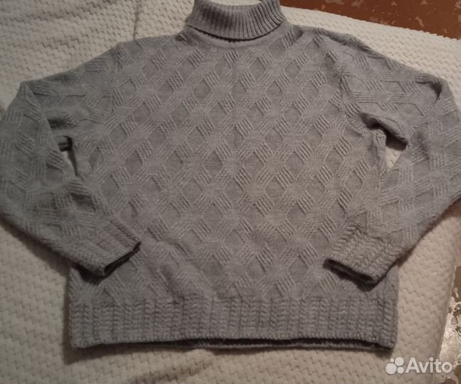 Одежда женская размер 44,мужская размер 48