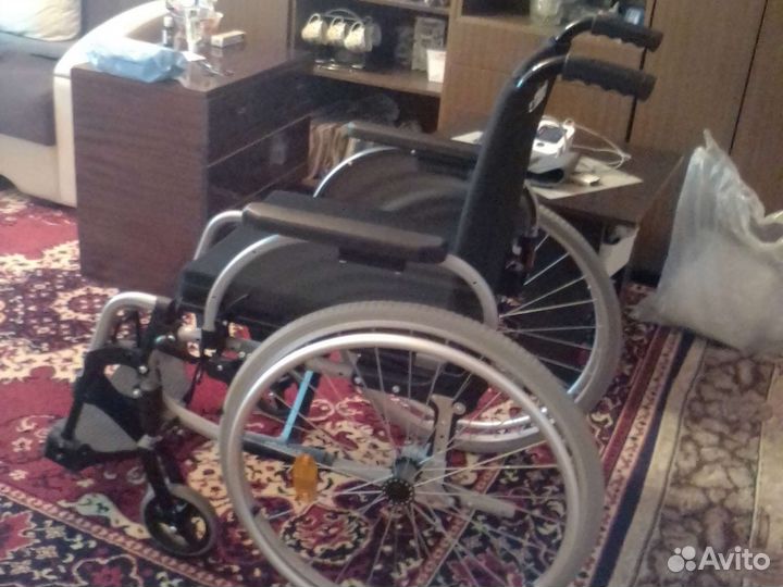 Инвалидная коляска