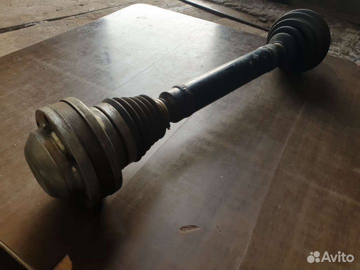 Привод правый передний (шрус) skoda Octavia scout