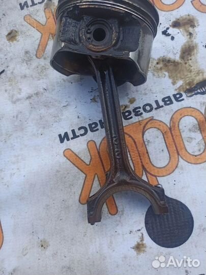 Шатун с поршнем QR20DE Nissan X-Trail T30