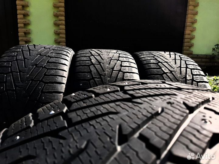 Nokian Tyres Hakkapeliitta 7 SUV 295/40 R21 111T