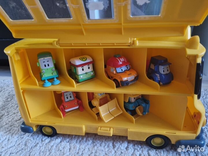 Машинки поли робокар, кейсы, трассы