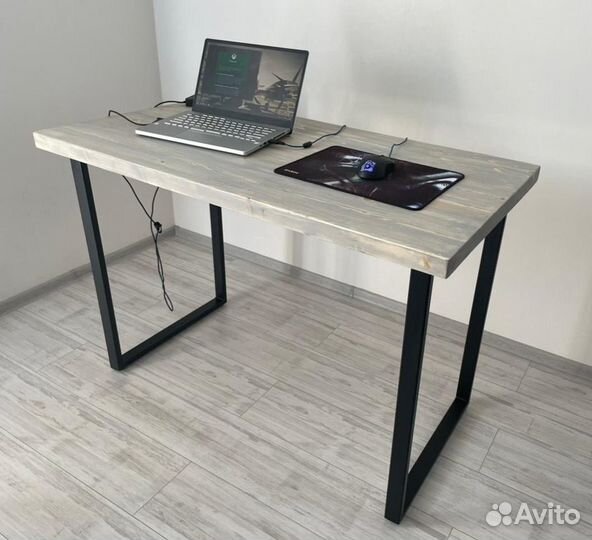 Стол кухонный, рабочий